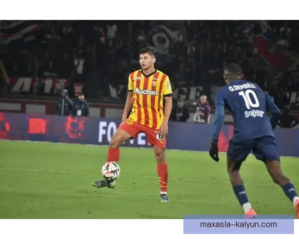 伊萨克近期表现稳健，展现出强大的前锋统治力，备受关注