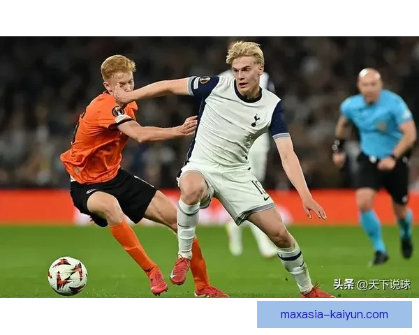 哈兰德在对阵狼队的比赛中上演帽子戏法，状态回暖引人关注